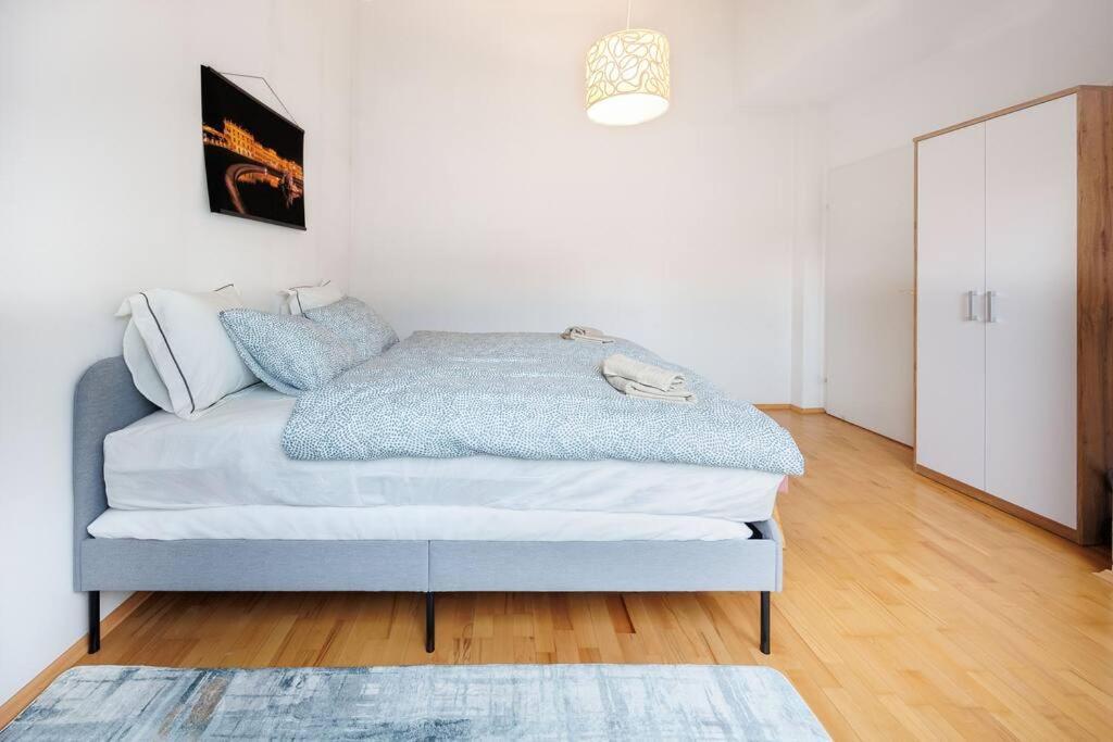 Scenic Rooftop Flat With Terrace Vienna Exterior photo